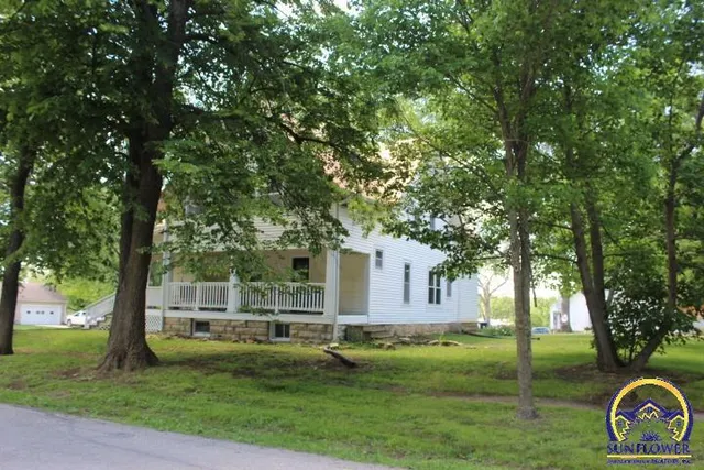 $240,000 | 301 North Cedar Street, Overbrook, KS 66524