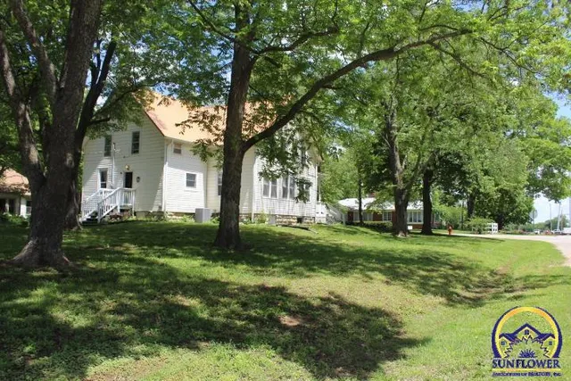 $240,000 | 301 North Cedar Street, Overbrook, KS 66524