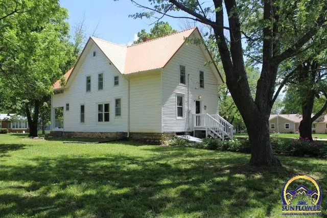 $240,000 | 301 North Cedar Street, Overbrook, KS 66524