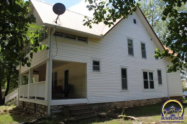 $240,000 | 301 North Cedar Street, Overbrook, KS 66524