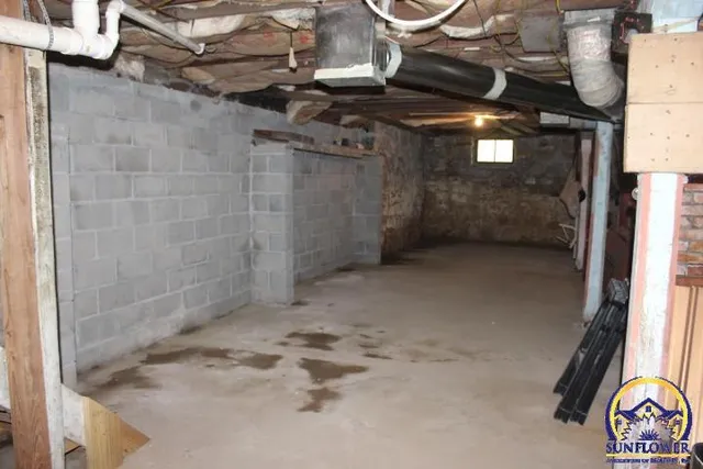 $240,000 | 301 North Cedar Street, Overbrook, KS 66524