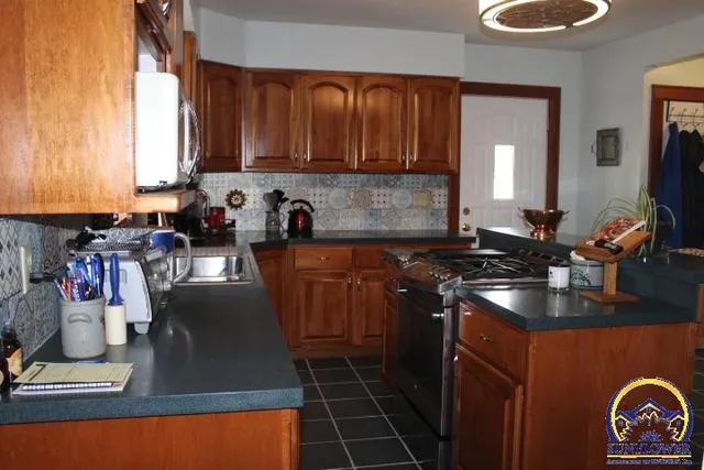 $240,000 | 301 North Cedar Street, Overbrook, KS 66524