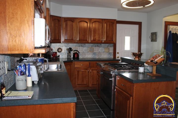 301 North Cedar Street Overbrook, KS 66524 - Photo 8 of 75