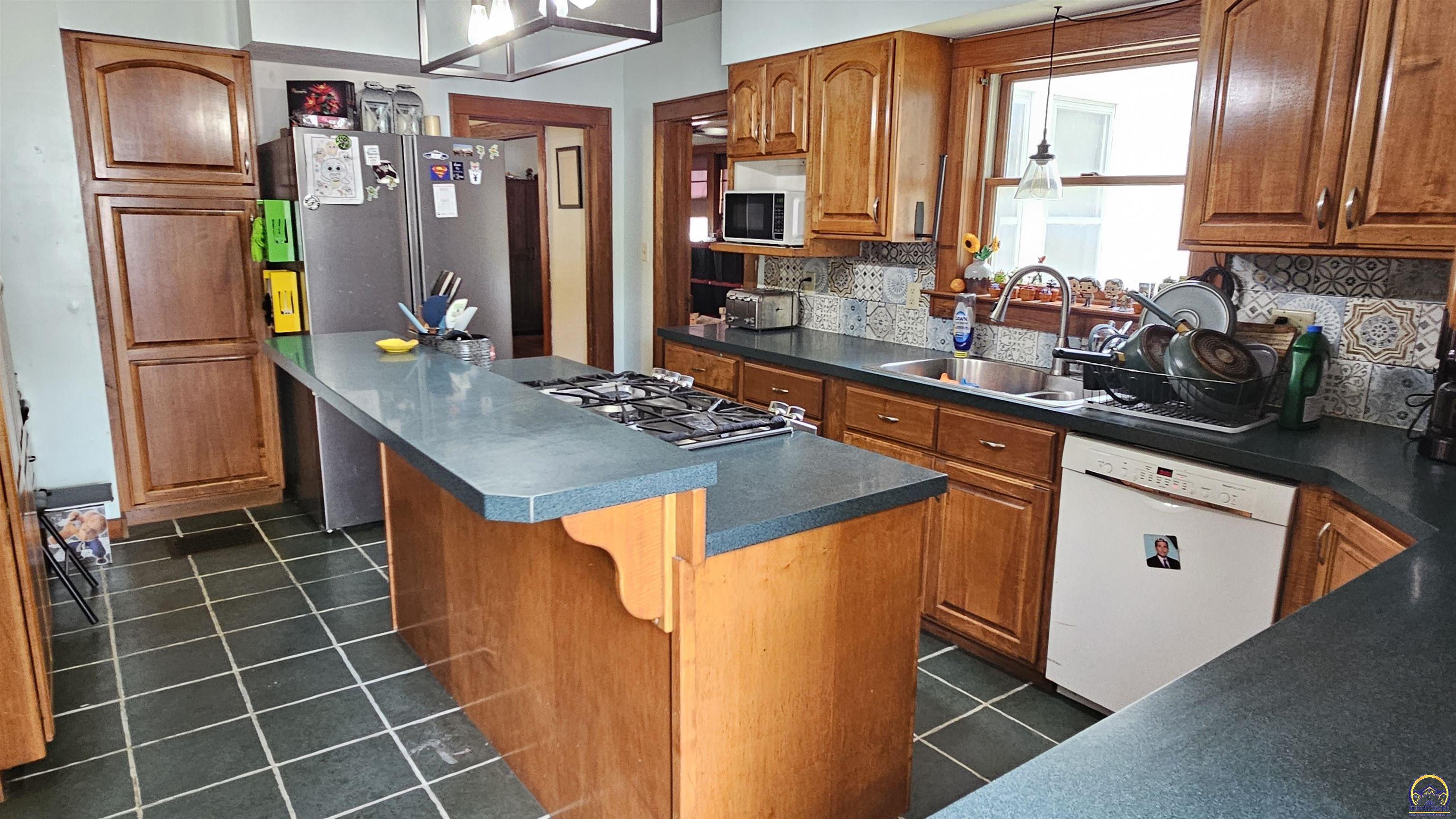 301 North Cedar Street Overbrook, KS 66524 - Photo 10 of 75