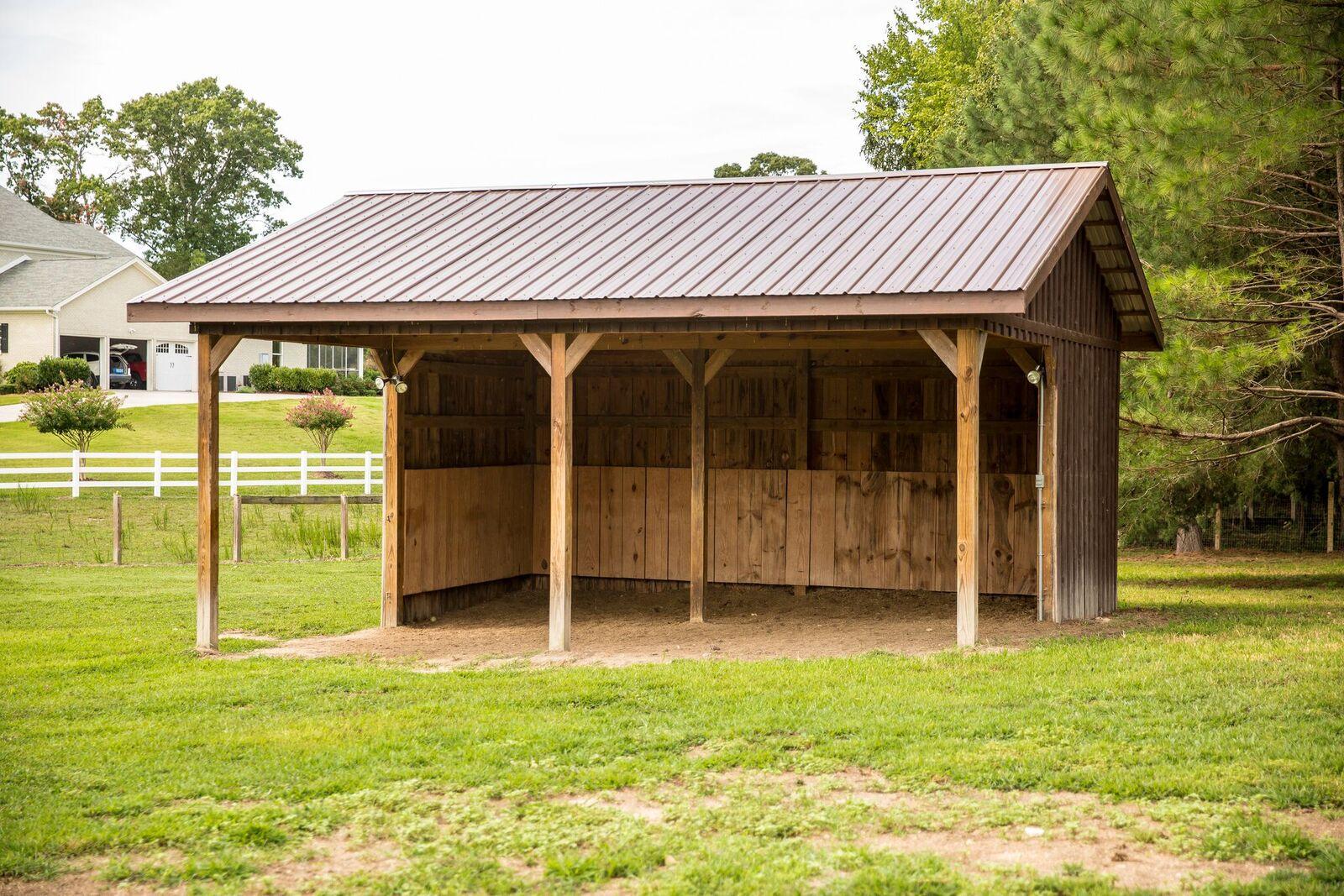 84 Ridgeview Lane Ringgold, GA 30736 - Photo 32 of 35 barn2