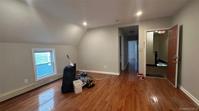 $2,800 | 97 Summit Street, Unit 4, Oyster Bay, NY 11771