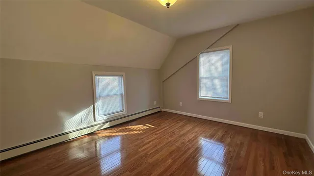 $2,800 | 97 Summit Street, Unit 4, Oyster Bay, NY 11771