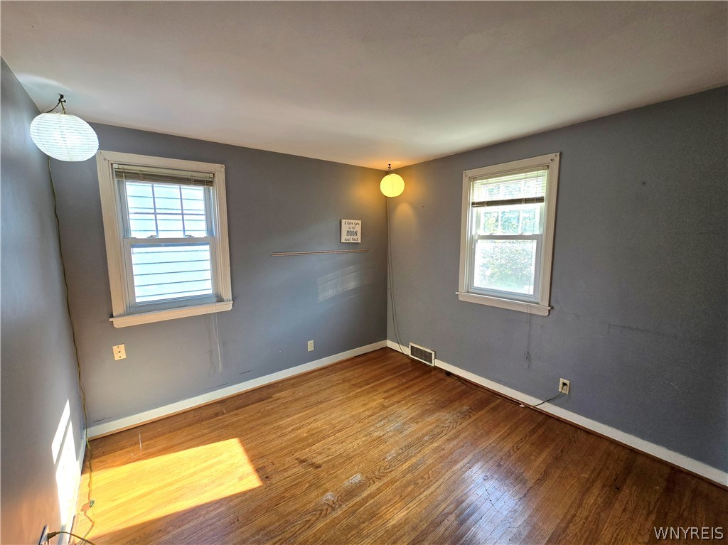 233 Rosedale Boulevard Amherst, NY 14226 - Photo 24 of 32 Bedroom