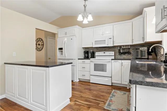 $3,000 | 374 Gardiner Road, Richmond, RI 02892