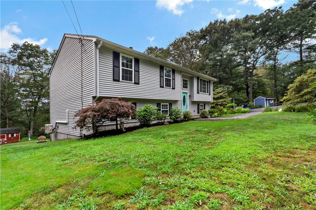 $3,000 | 374 Gardiner Road, Richmond, RI 02892