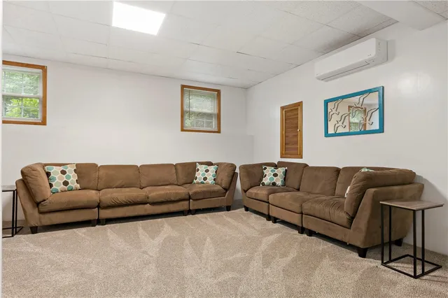 $3,000 | 374 Gardiner Road, Richmond, RI 02892