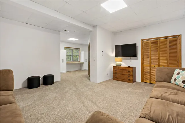 $3,000 | 374 Gardiner Road, Richmond, RI 02892