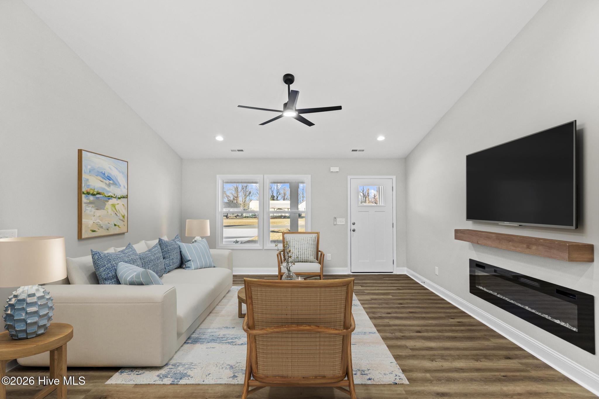 3043 Falcon Court Deep Run, NC 28525 - Photo 6 of 31 LivingRoomA0989_Final