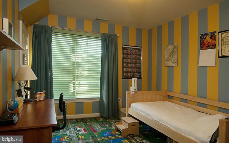 5622 Greentree Road Bethesda, MD 20817 - Photo 13 of 26 Bedroom #3