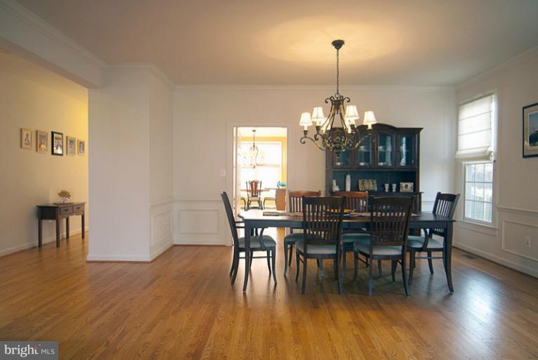 5622 Greentree Road Bethesda, MD 20817 - Photo 17 of 26 Dining Room