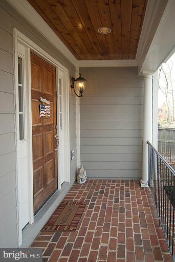 5622 Greentree Road Bethesda, MD 20817 - Photo 23 of 26 Front Porch