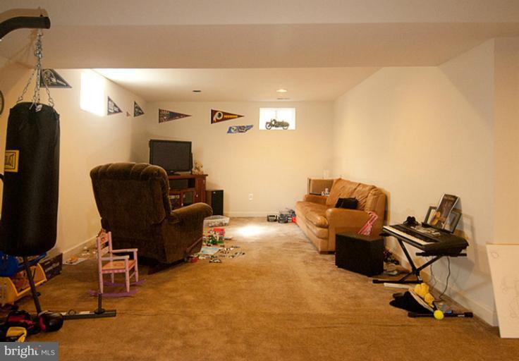 5622 Greentree Road Bethesda, MD 20817 - Photo 4 of 26 Basement Recreation Room