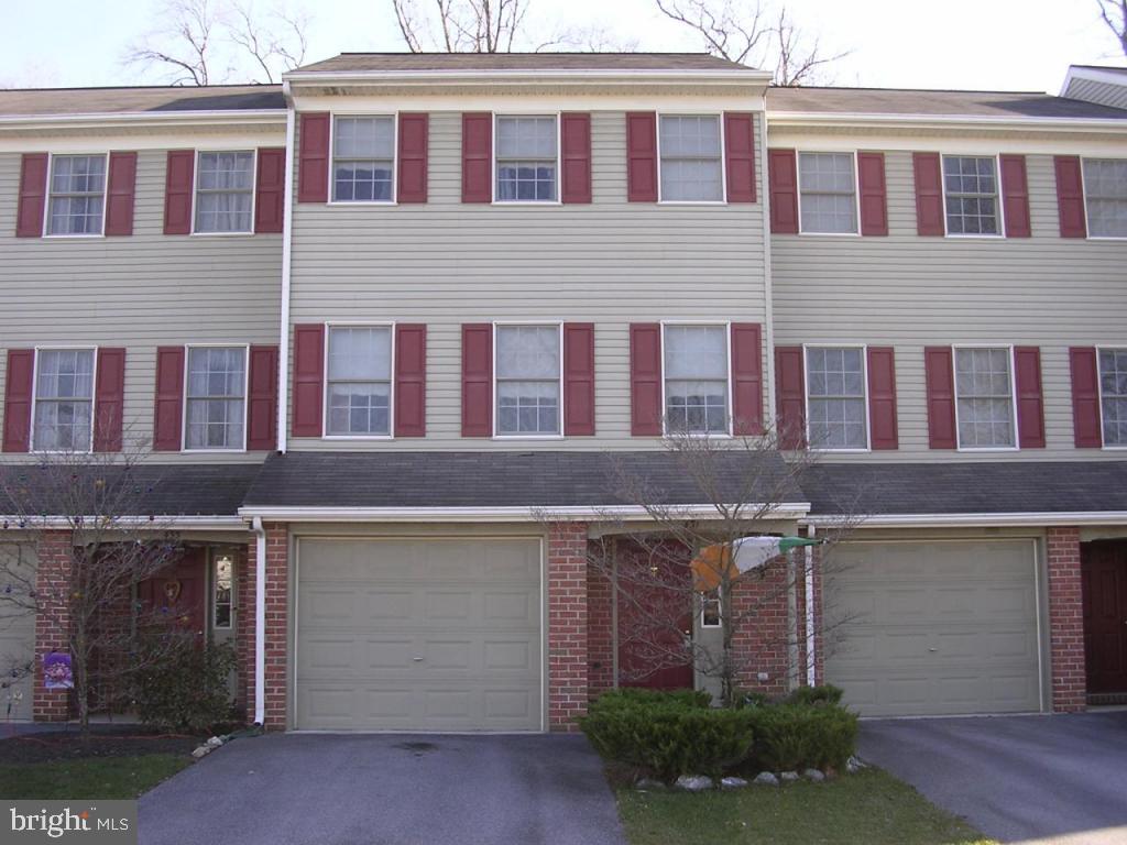 431 Crosswinds Drive Lititz, PA 17543 - Photo 1 of 10 Gallery Image 1