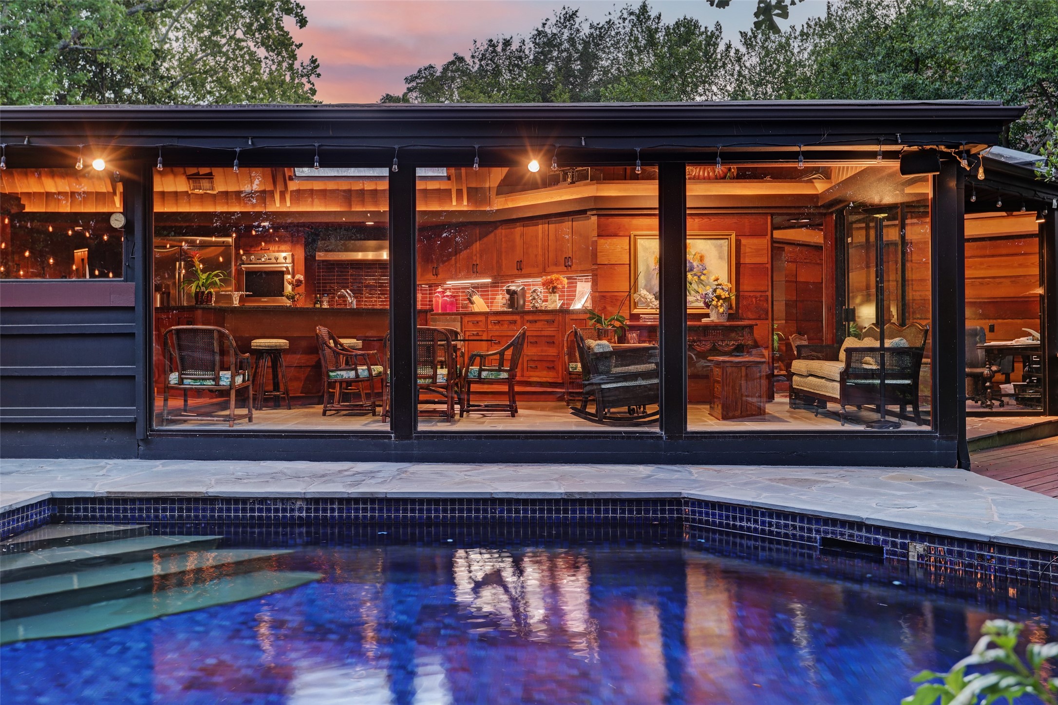 8 Tiel Way Houston, TX 77019 - Photo 21 of 29