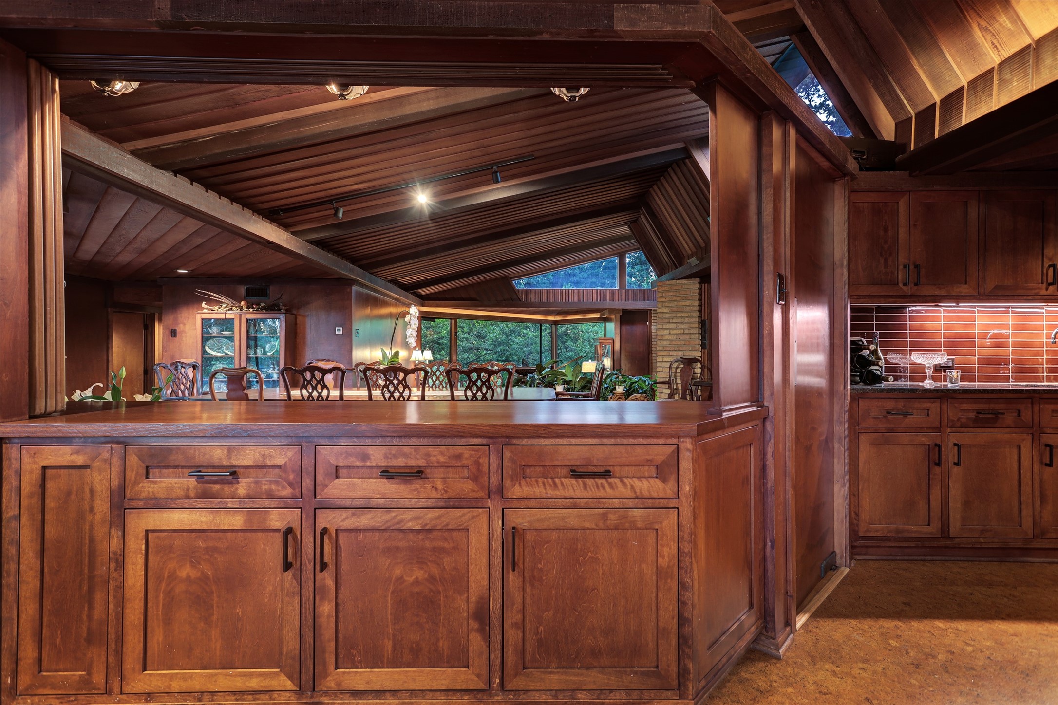 8 Tiel Way Houston, TX 77019 - Photo 8 of 29