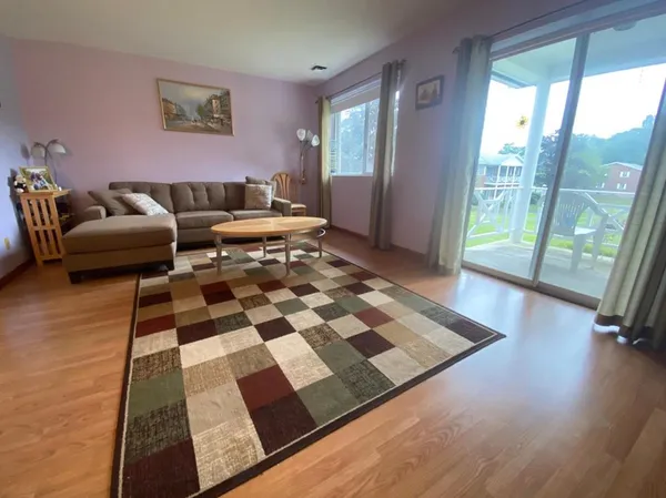 $2,400 | 19 Bayberry Drive, Unit 4, Sharon, MA 02067