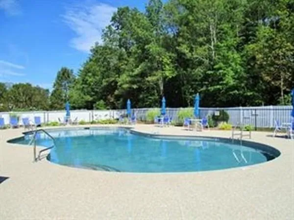 $2,400 | 19 Bayberry Drive, Unit 4, Sharon, MA 02067