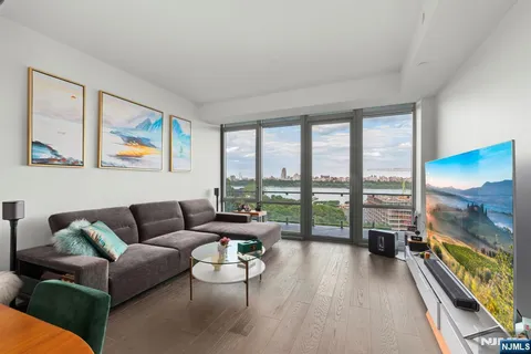 $1,299,000 | 320 Adolphus Avenue, Unit 319, Cliffside Park, NJ 07010