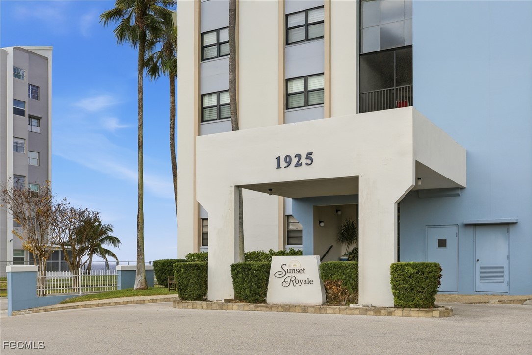 1925 Clifford Street, Unit 101 Fort Myers, FL 33901 - Photo 2 of 46