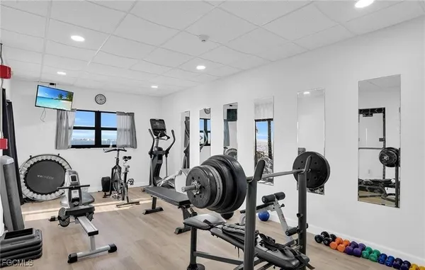 $2,950 | 1925 Clifford Street, Unit 101, Fort Myers, FL 33901