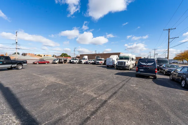 $3,570,000 | 5944 West 65th Street, Chicago, IL 60638