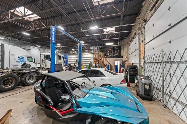 $3,570,000 | 5944 West 65th Street, Chicago, IL 60638