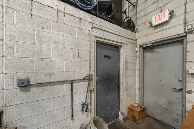 $3,570,000 | 5944 West 65th Street, Chicago, IL 60638