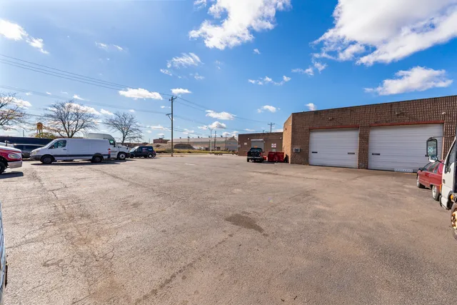 $3,570,000 | 5944 West 65th Street, Chicago, IL 60638