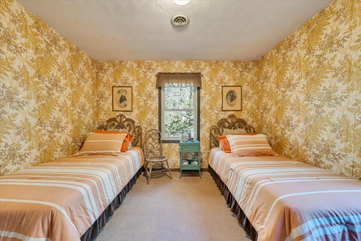 3878 Harborwood Road Salem, VA 24153 - Photo 35 of 60 a bedroom with double bed and a window