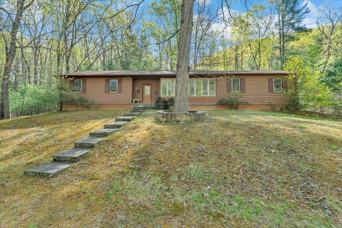 3878 Harborwood Road Salem, VA 24153 - Photo 47 of 60 a view of a house with a yard