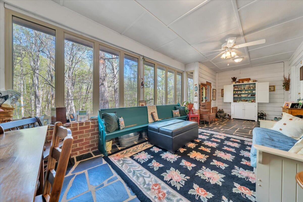 3878 Harborwood Road Salem, VA 24153 - Photo 8 of 60 a living room with furniture and a rug