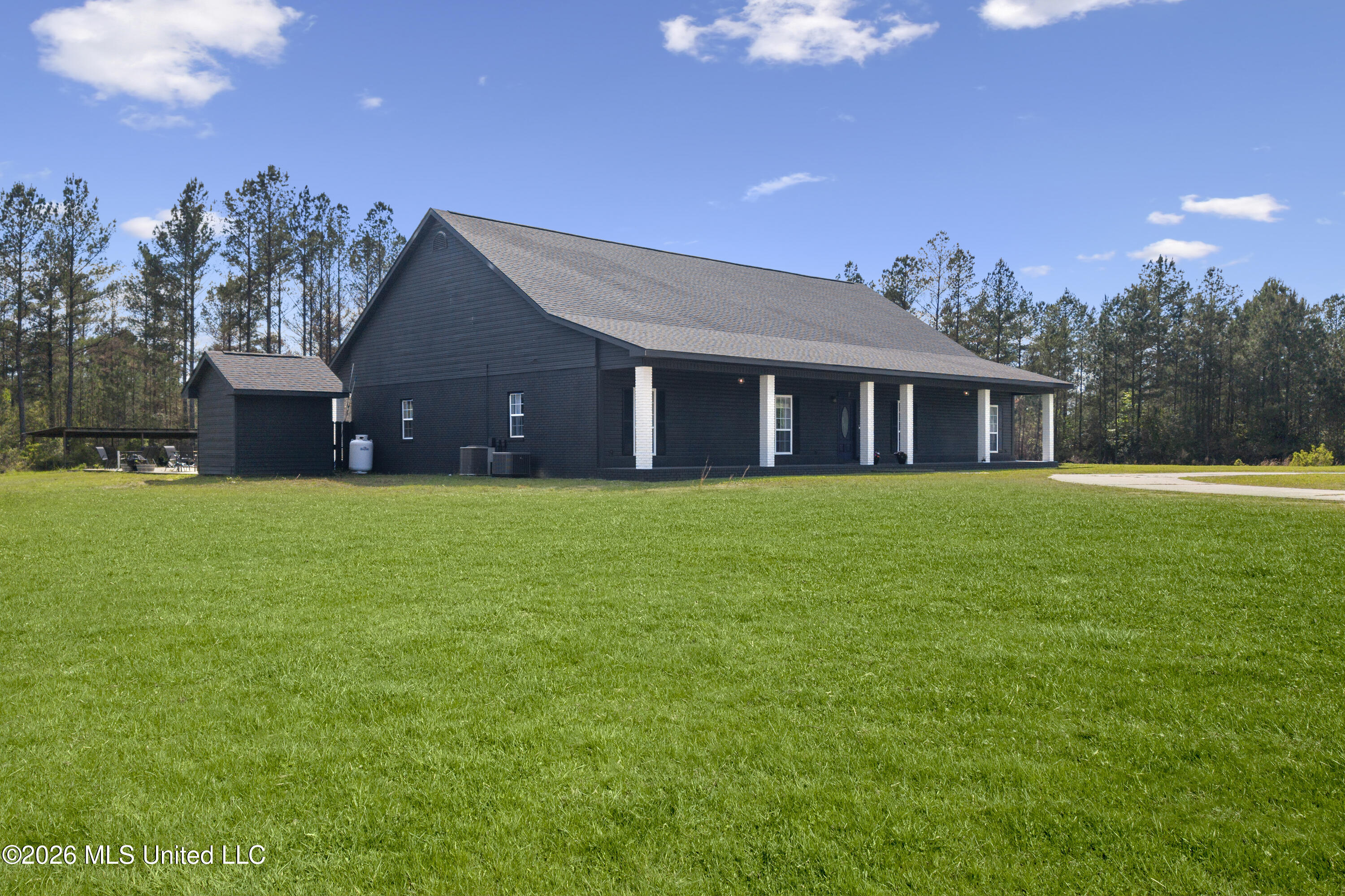 1236 Highway 26 Wiggins, MS 39577 - Photo 6 of 59 00005