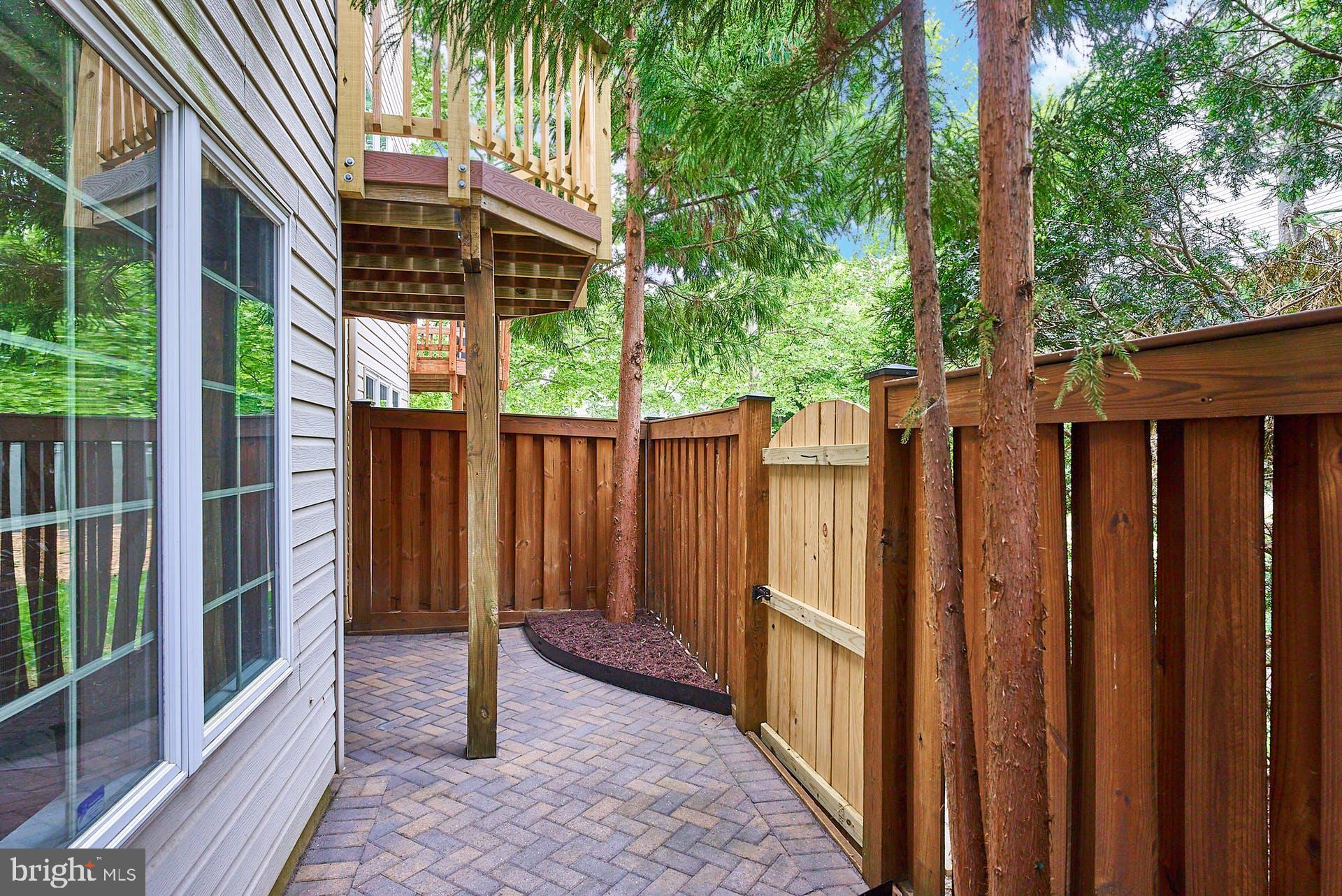 4124 Kentmere Square Fairfax, VA 22030 - Photo 33 of 40