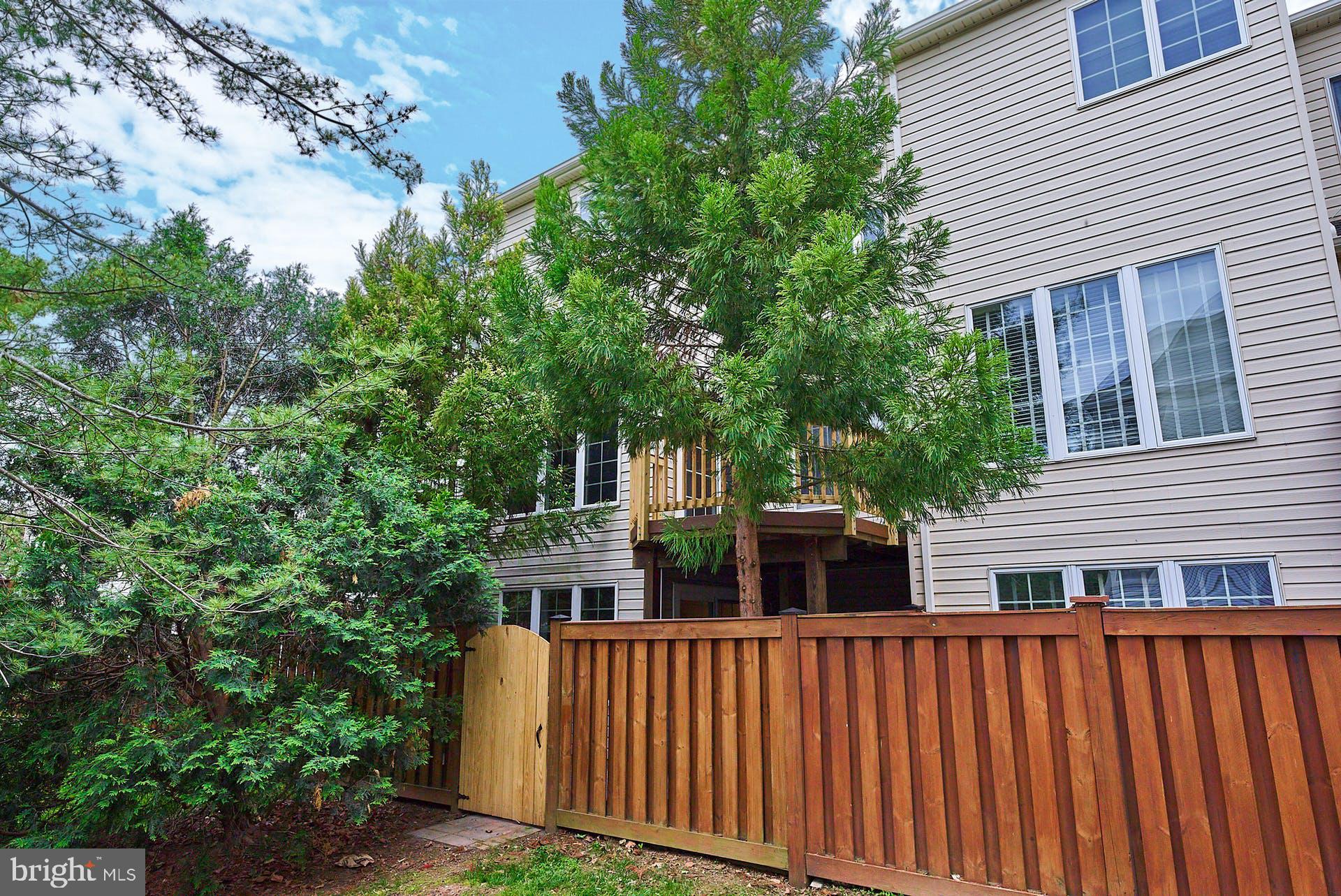 4124 Kentmere Square Fairfax, VA 22030 - Photo 34 of 40