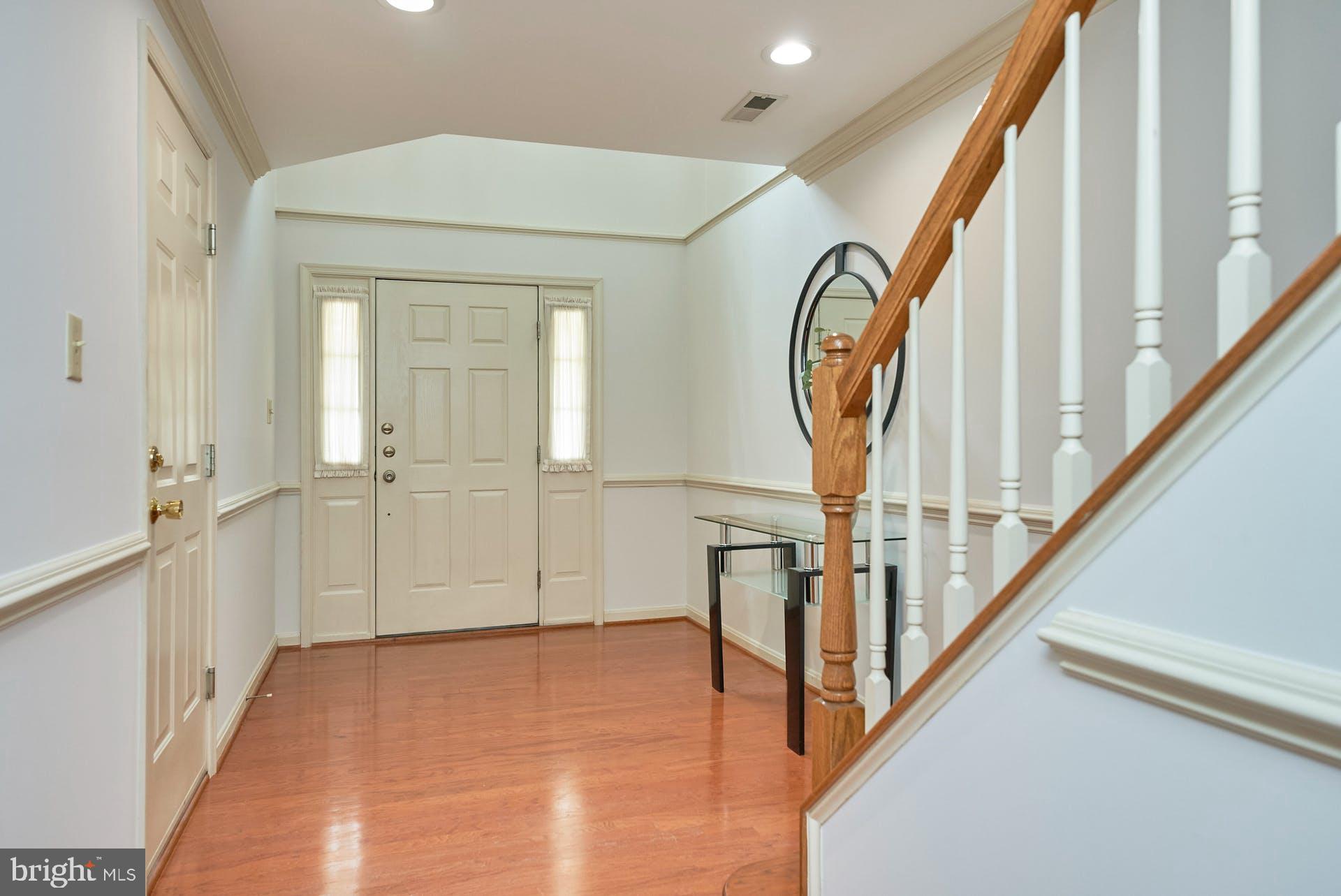 4124 Kentmere Square Fairfax, VA 22030 - Photo 4 of 40