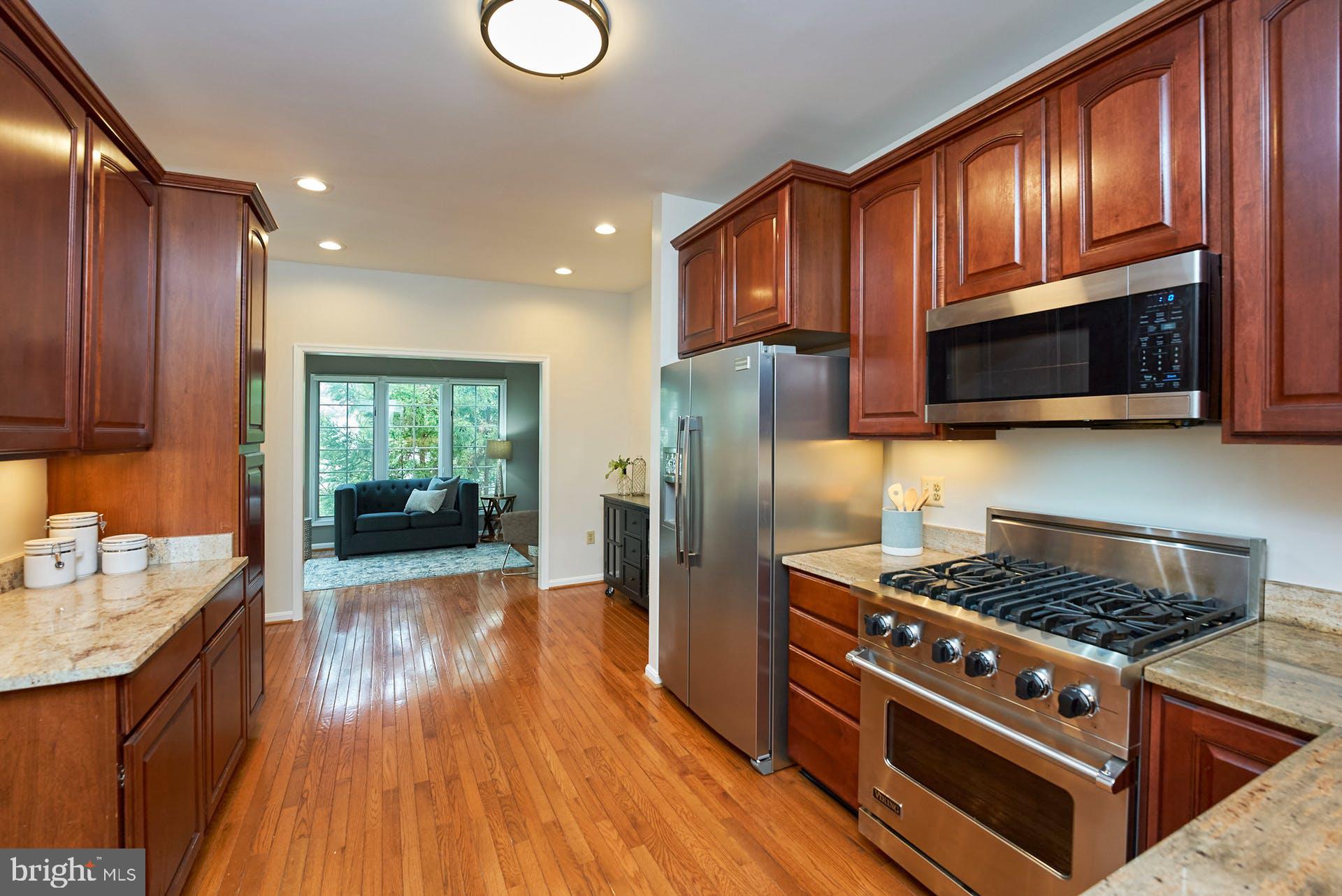 4124 Kentmere Square Fairfax, VA 22030 - Photo 9 of 40
