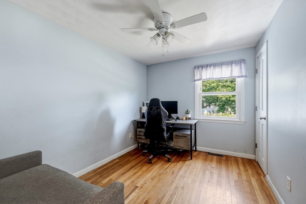 75 Clematis Road Agawam, MA 01001 - Photo 32 of 38