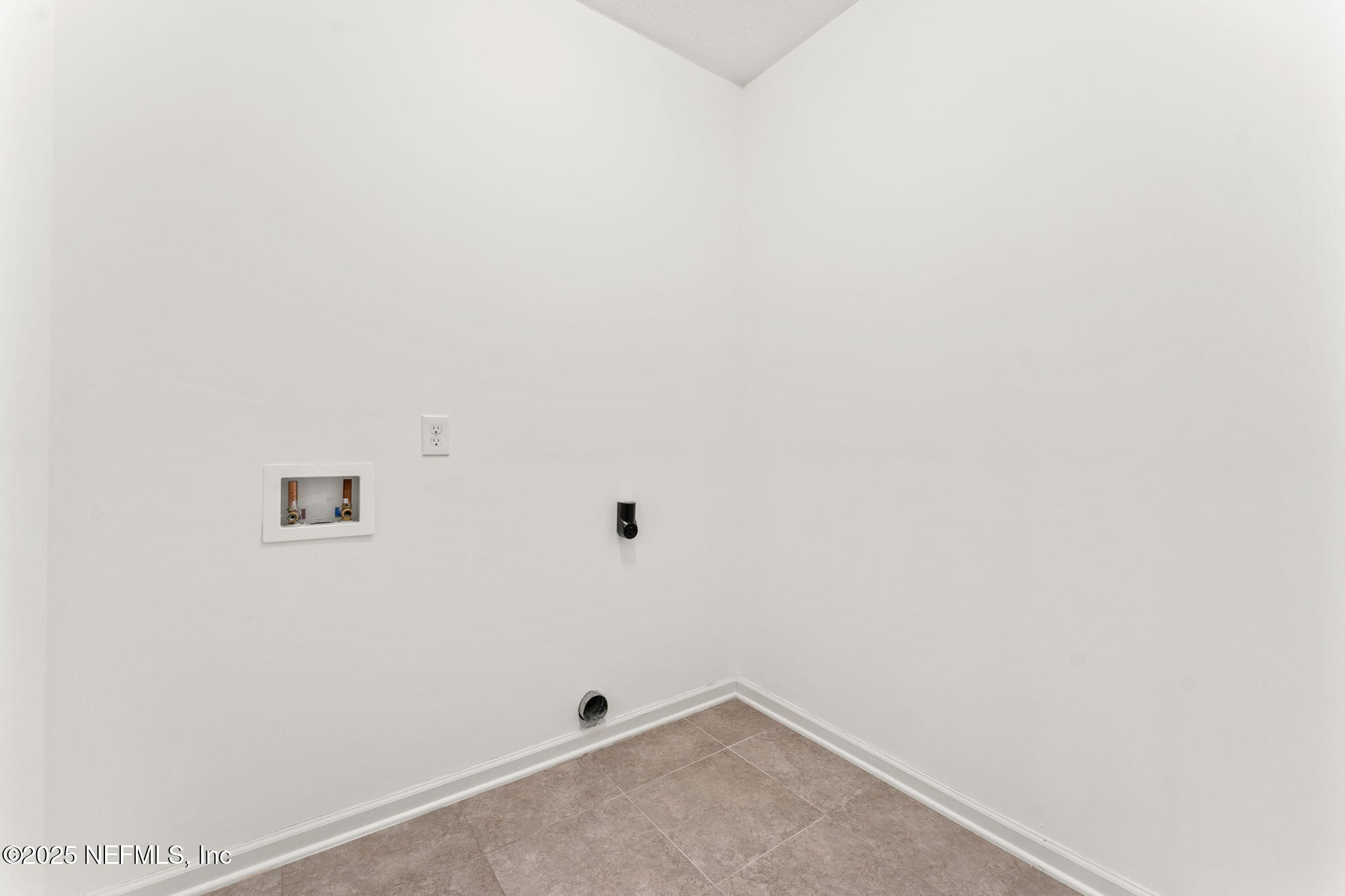 83029 Dowitcher Place Yulee, FL 32097 - Photo 33 of 40 a view of a small space