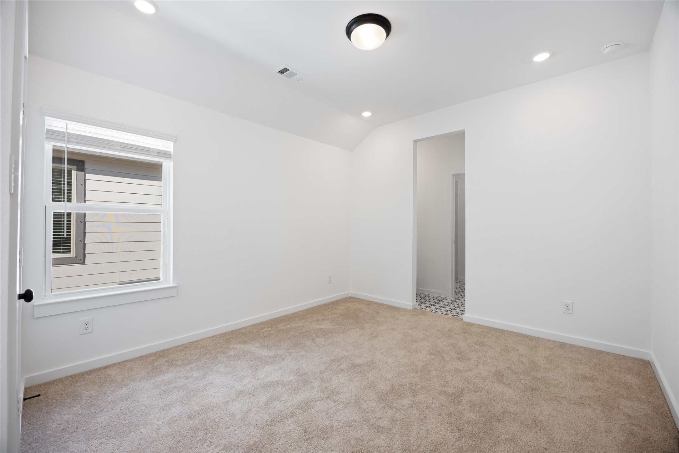 8326 Amethyst Valley Lane Angleton, TX 77515 - Photo 29 of 38 an empty room with a window