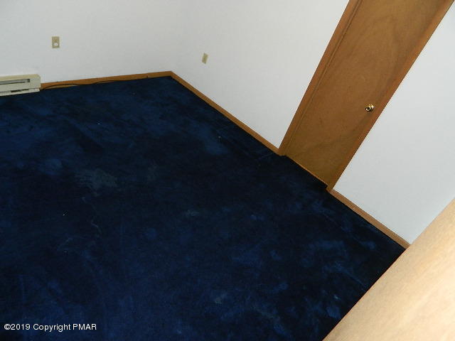 152 Chestnut Drive Bushkill, PA 18324 - Photo 29 of 34 a view of a small space