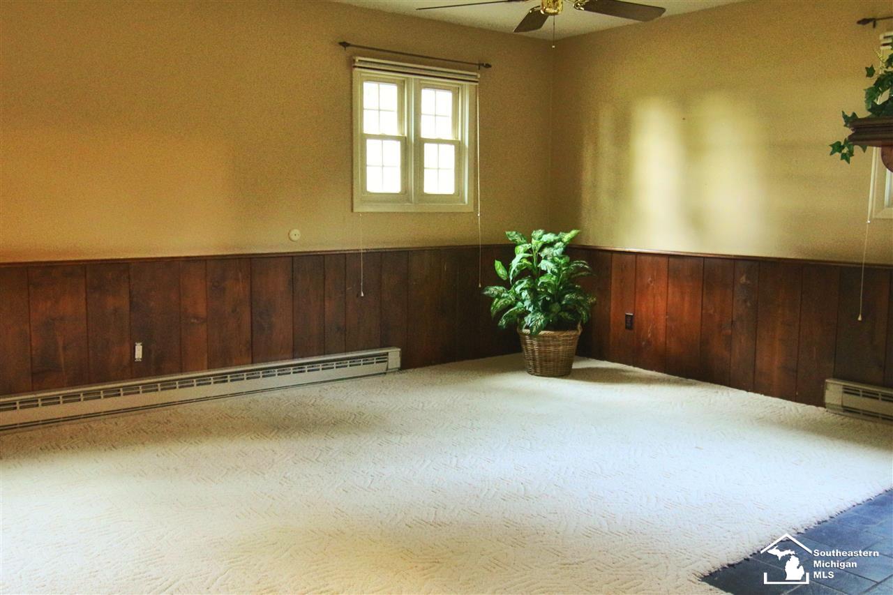 2648 Consear Road Lambertville, MI 48144 - Photo 29 of 42 Family Room