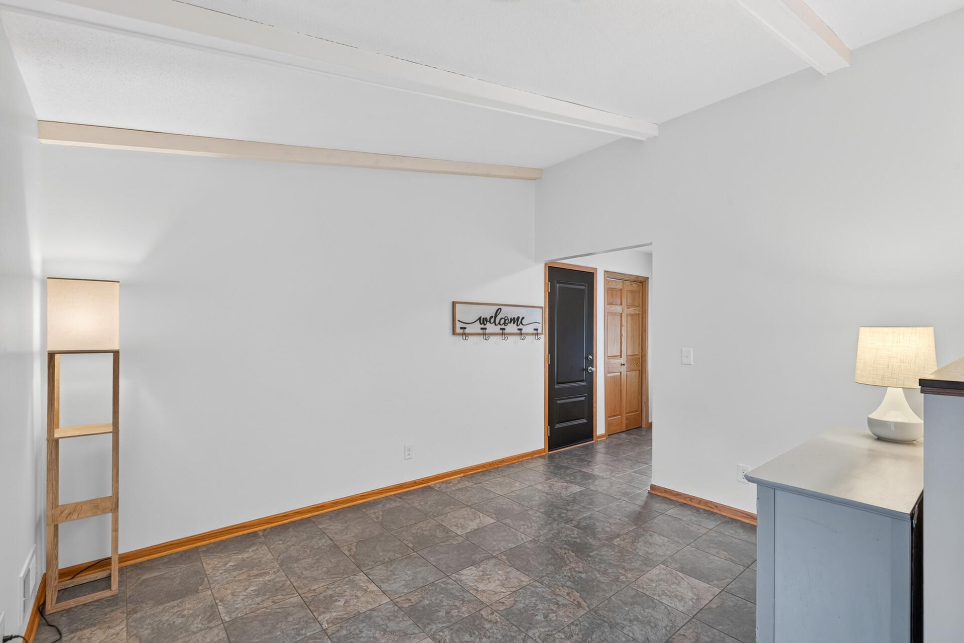 2649 Hillview Road Mounds View, MN 55112 - Photo 6 of 46
