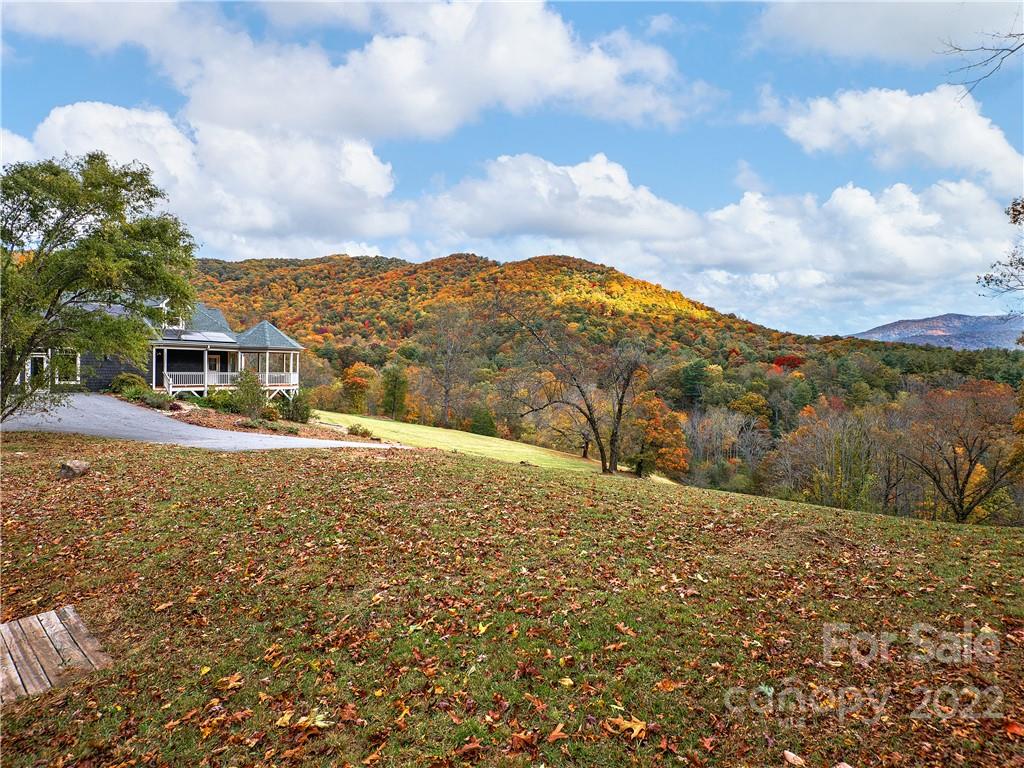 78 Riddle Road Swannanoa, NC 28778 - Photo 5 of 38 Gallery Image 5