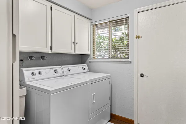 $699,000 | 8603 Hawthorn Drive, Yakima, WA 98908