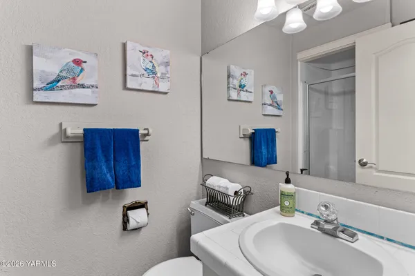 $699,000 | 8603 Hawthorn Drive, Yakima, WA 98908